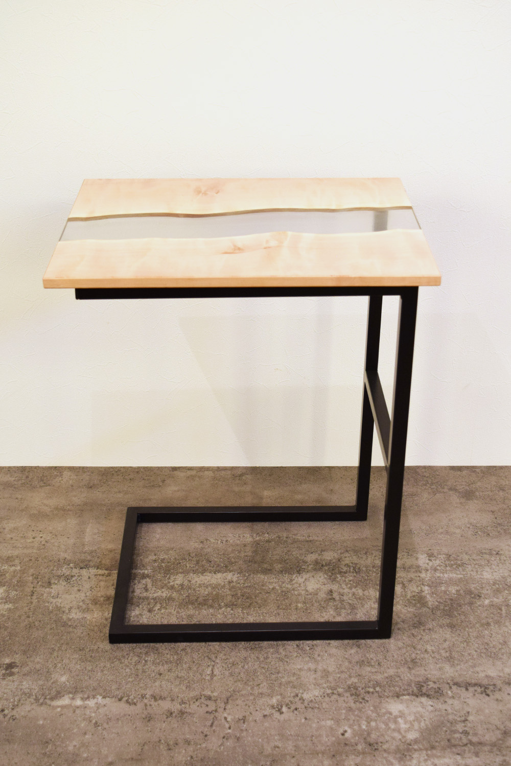 栃 一枚板 レジン商品 一枚板サイドテーブル 家具 サイドテーブル