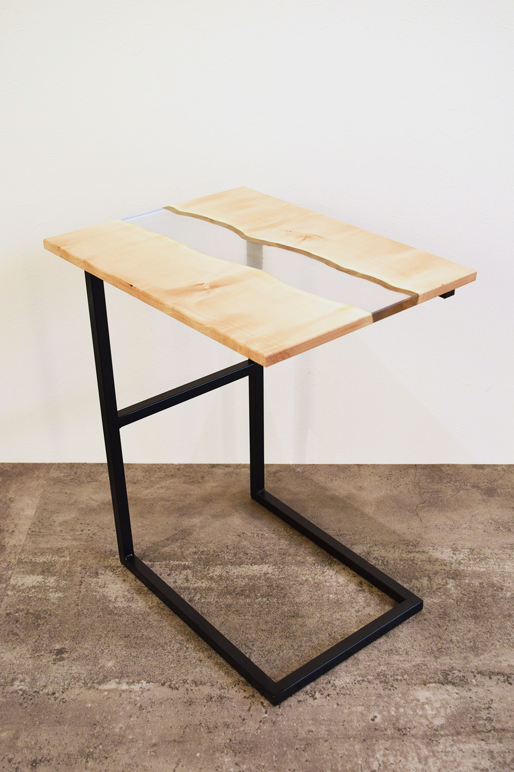 栃 一枚板 レジン商品 一枚板サイドテーブル 家具 サイドテーブル