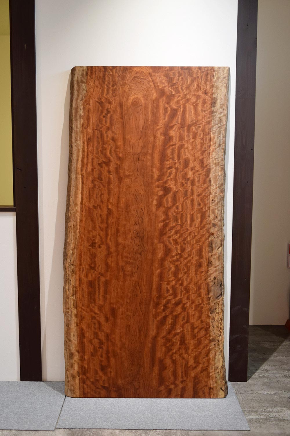 ブビンガ 一枚板 一枚板ダイニングテーブル | 天然木材工房 村上一枚板