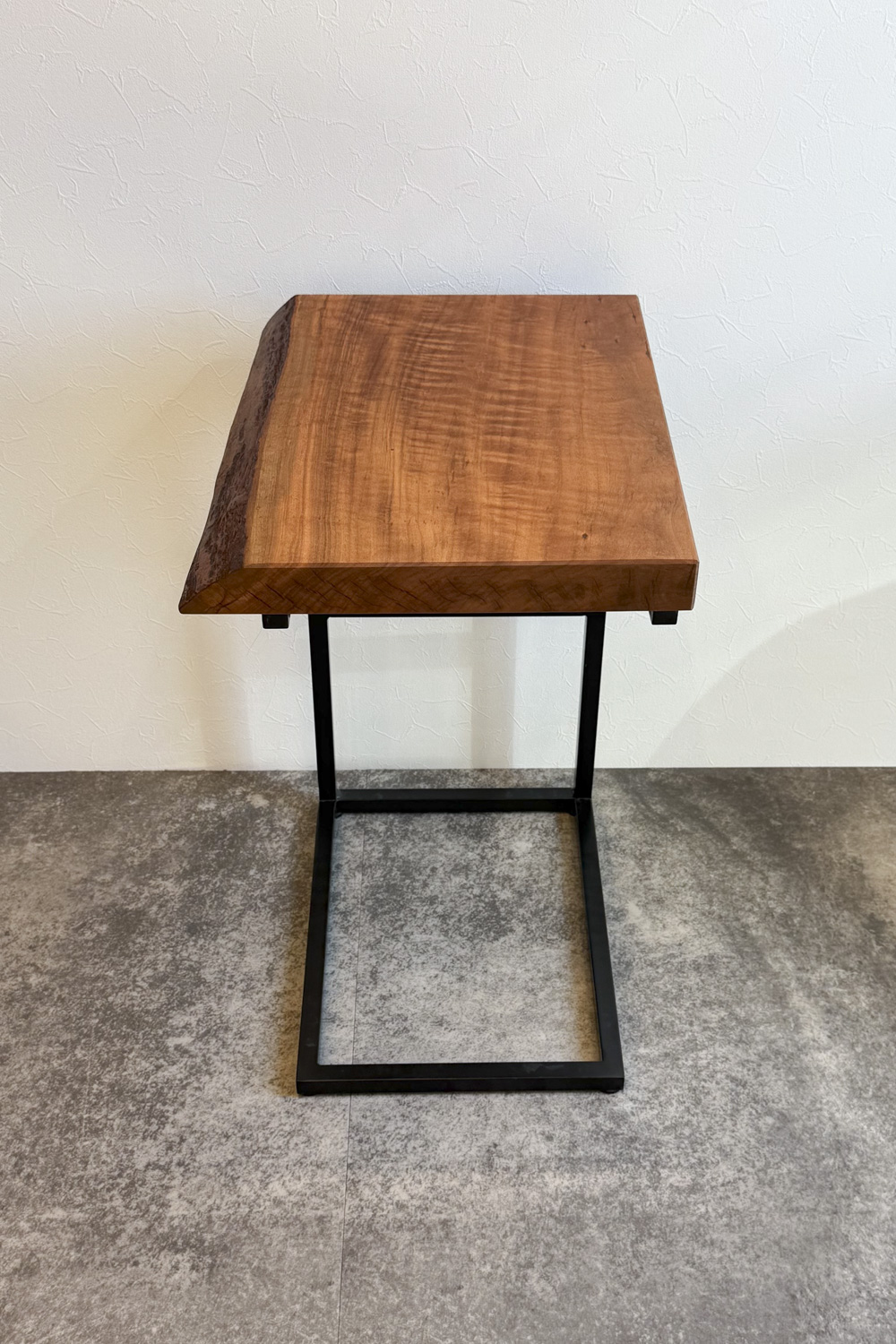 IZH 山桜 一枚板 一枚板サイドテーブル 家具