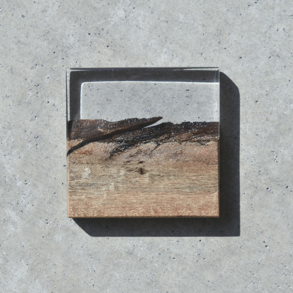 レジンコースター 無色クリア×サペリ