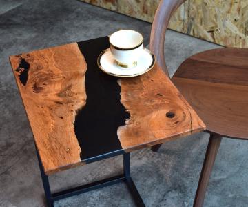 IZH 樫 一枚板 レジン商品 一枚板サイドテーブル 家具 サイドテーブル