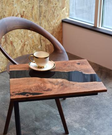 IZH 樫 一枚板 レジン商品 一枚板サイドテーブル 家具 サイドテーブル