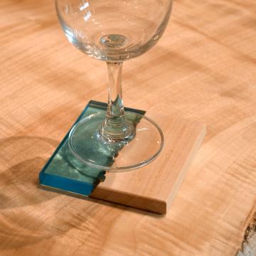 gd0071 レジンコースター ライトブルークリア×栃 レジン商品 雑貨 コースター コースター