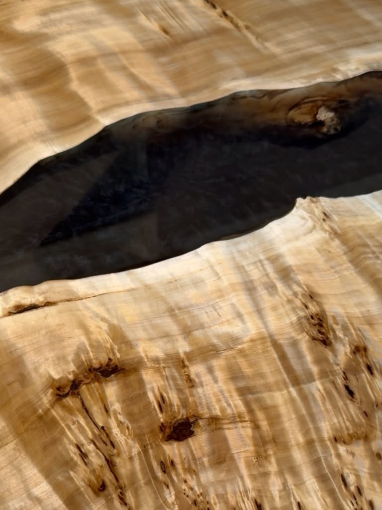 ポプラと黒レジン