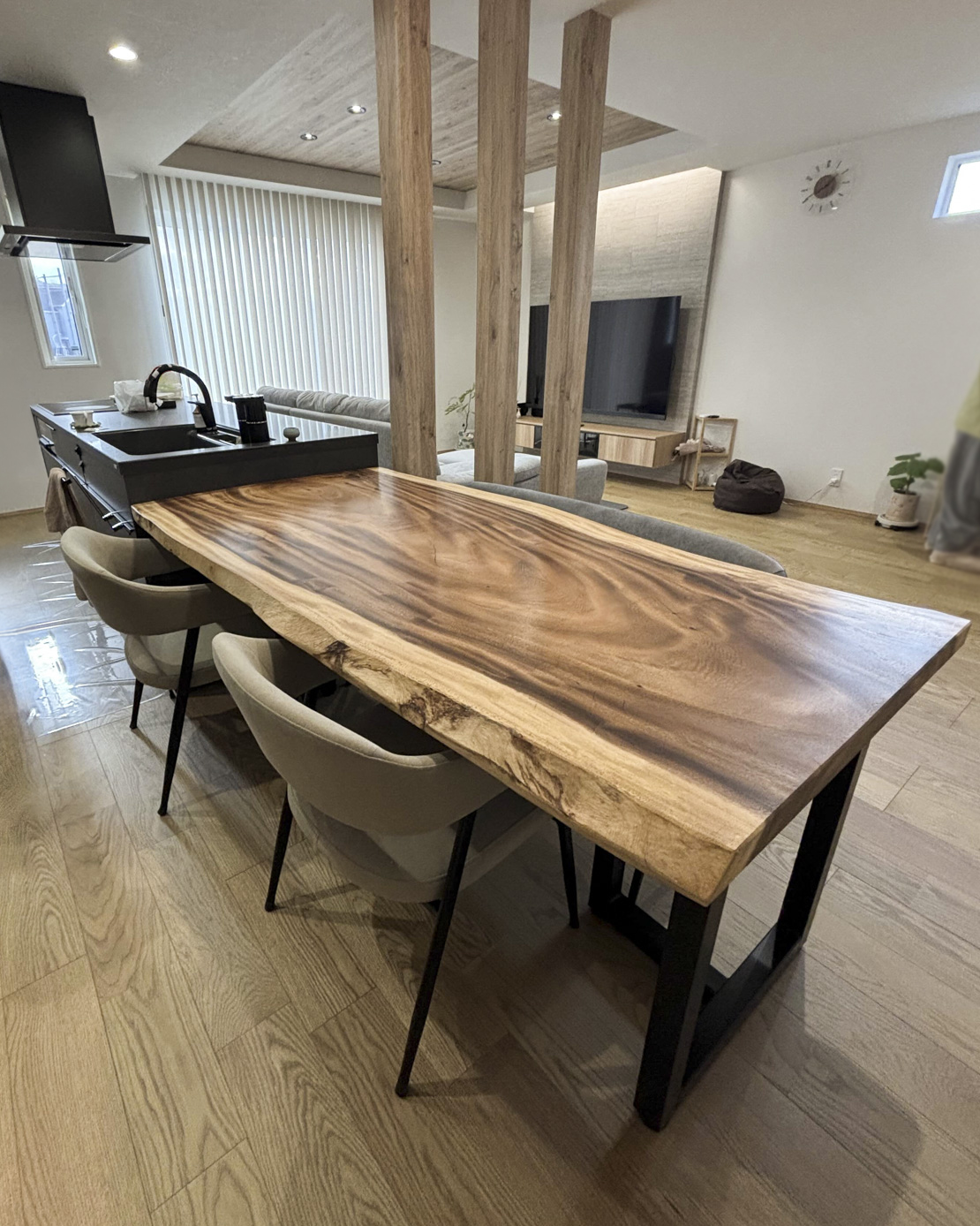 無垢あふれるダイニング