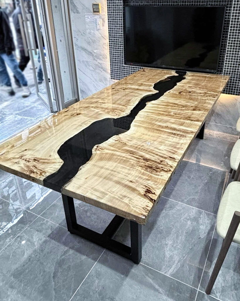 ポプラと黒レジン